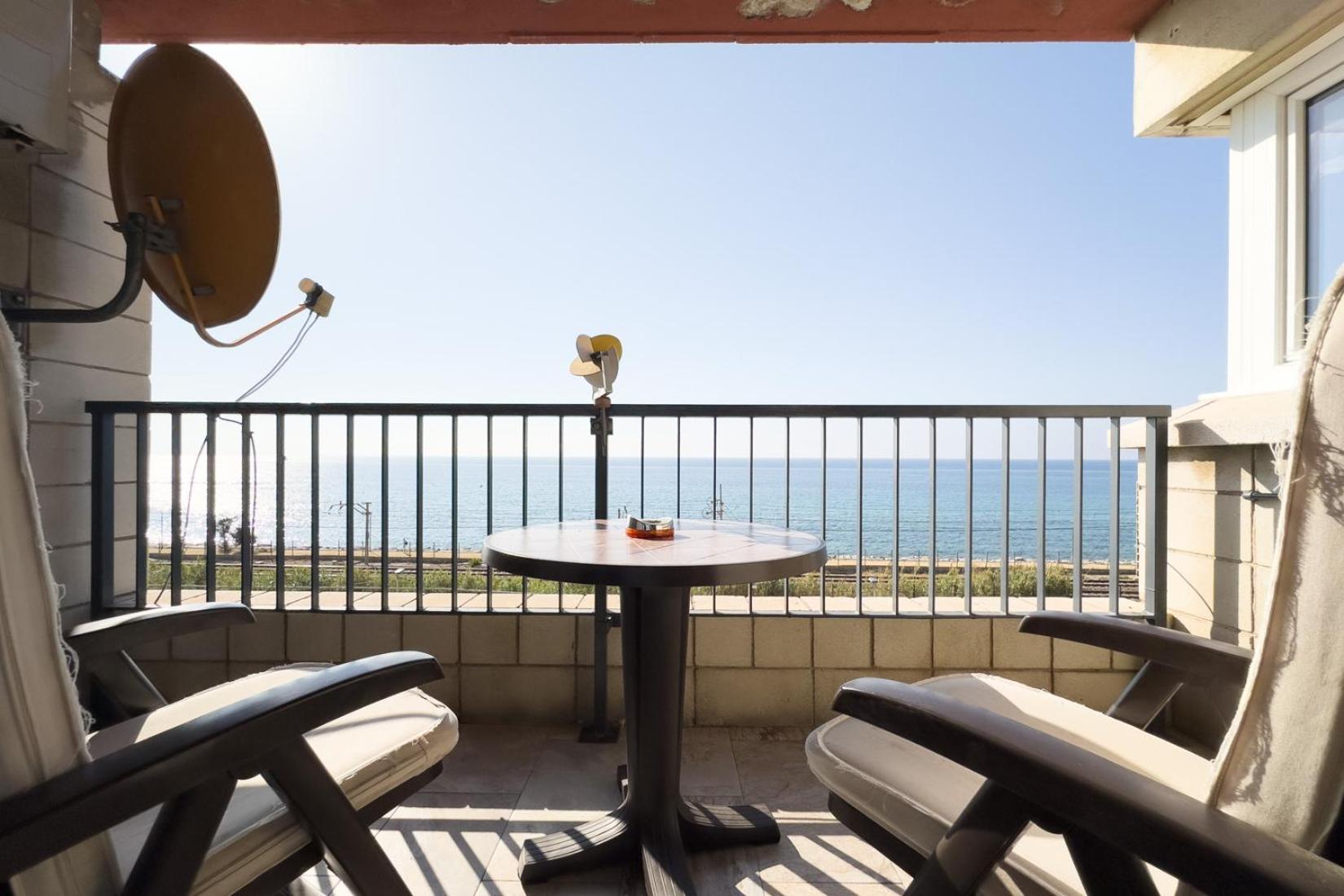 Impresionante Apartamento Delante Del Mar Vilassar De Mar Εξωτερικό φωτογραφία